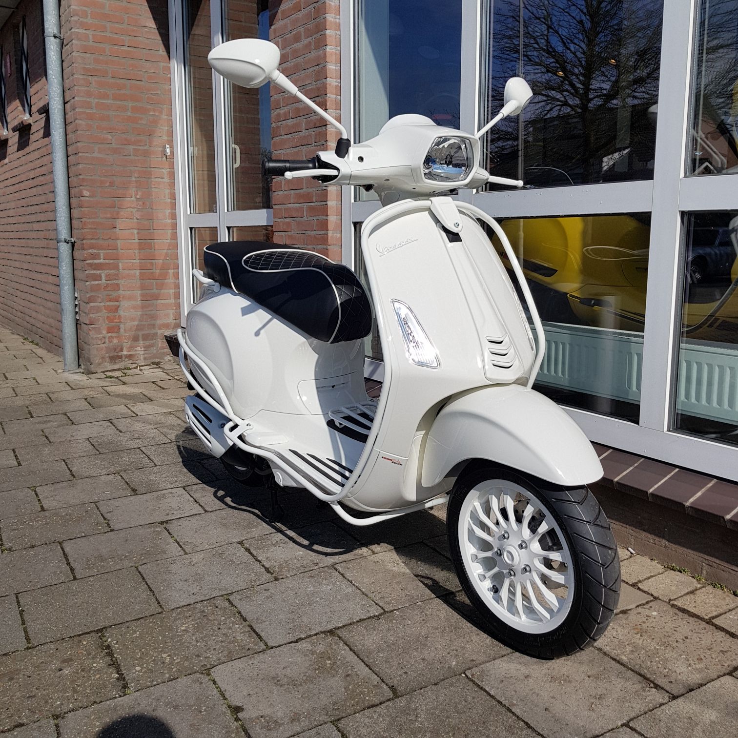  Vespa  Sprint Super White Custom  De Betuwe Scooters 