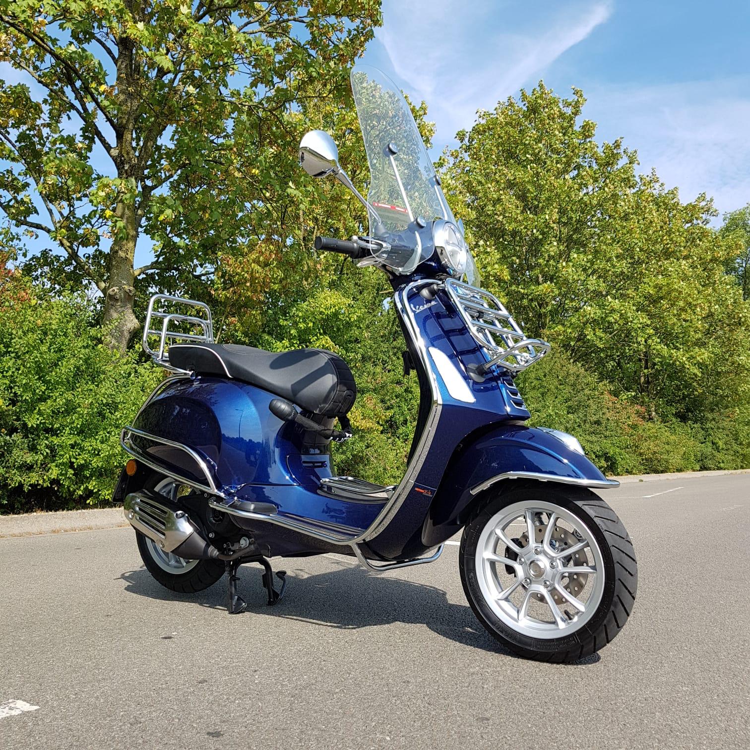  Vespa Primavera  RST Blue Custom De Betuwe Scooters 